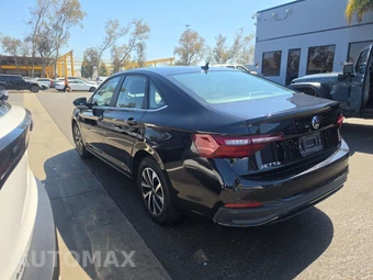 2024 Volkswagen Jetta S – miniatura 6