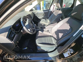 2024 Volkswagen Jetta SE - miniatura 3