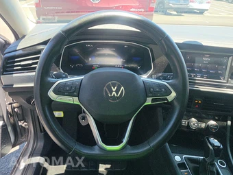 2024 Volkswagen Jetta SE – miniatura 10