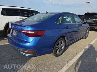 2024 Volkswagen Jetta SE - miniatura 4
