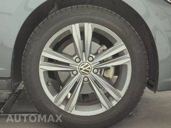 2024 Volkswagen Jetta SE - miniatura 10
