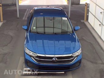 2024 Volkswagen Jetta SE - miniatura 2
