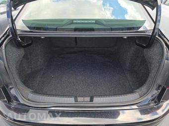 2024 Volkswagen Jetta SE - miniatura 14