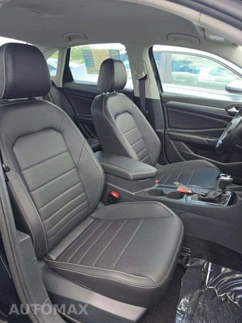 2024 Volkswagen Jetta SE - miniatura 18