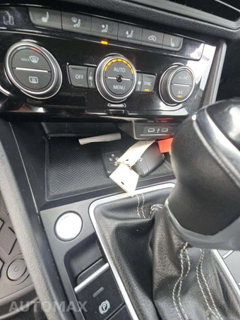 2024 Volkswagen Jetta SE – miniatura 8
