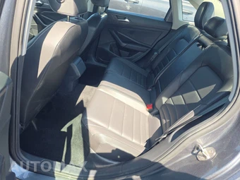2024 Volkswagen Jetta SE - miniatura 13