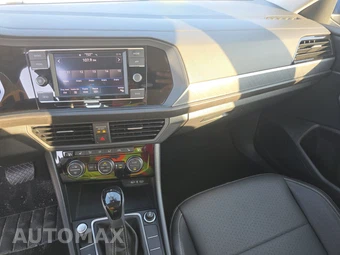 2024 Volkswagen Jetta SE – miniatura 17