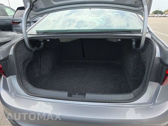 2024 Volkswagen Jetta SE - miniatura 23