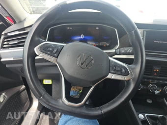 2024 Volkswagen Jetta SE - miniatura 10