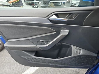 2024 Volkswagen Jetta SE – miniatura 15