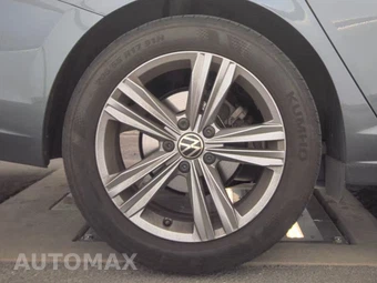 2024 Volkswagen Jetta SE – miniatura 11