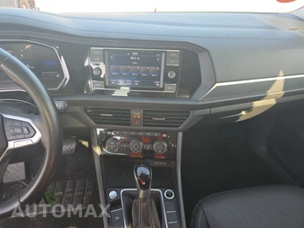 2024 Volkswagen Jetta SE - miniatura 17