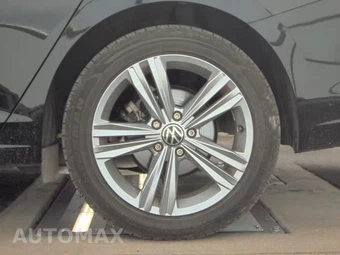 2024 Volkswagen Jetta SE - miniatura 12