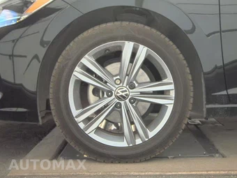 2024 Volkswagen Jetta SE - miniatura 9