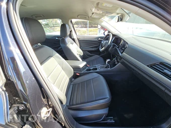 2024 Volkswagen Jetta SE – miniatura 8