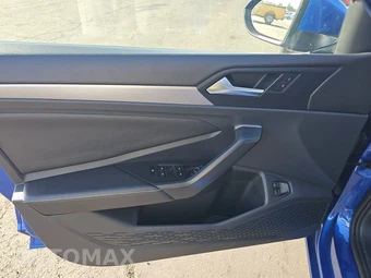 2024 Volkswagen Jetta SE – miniatura 9