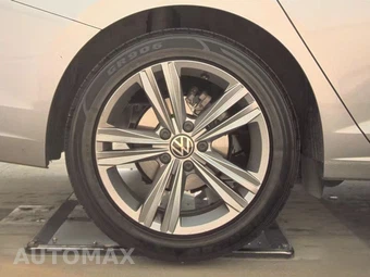 2024 Volkswagen Jetta SE – miniatura 11
