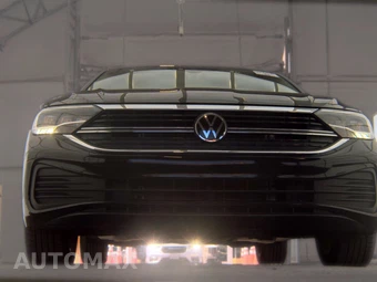 2024 Volkswagen Jetta SE - miniatura 3