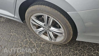 2024 Volkswagen Jetta SE - miniatura 23