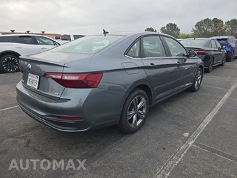 2024 Volkswagen Jetta SE - miniatura 4