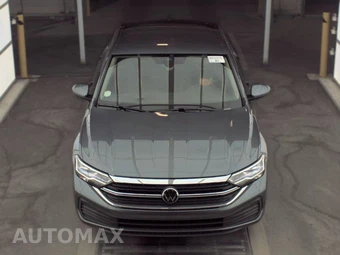2024 Volkswagen Jetta SE - miniatura 2