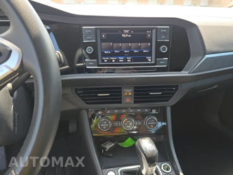 2024 Volkswagen Jetta SE - miniatura 17