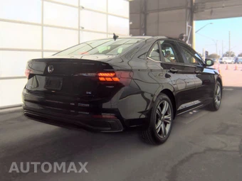 2024 Volkswagen Jetta SE – miniatura 5