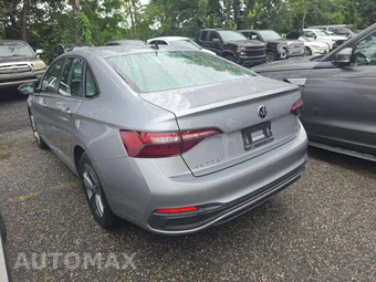 2024 Volkswagen Jetta SE – miniatura 2