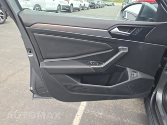 2024 Volkswagen Jetta SE - miniatura 9