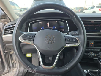 2024 Volkswagen Jetta SE - miniatura 10