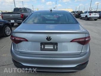 2024 Volkswagen Jetta SE - miniatura 5