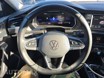 2024 Volkswagen Jetta SE – miniatura 16