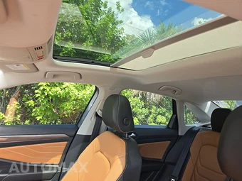 2024 Volkswagen Jetta SEL - miniatura 14