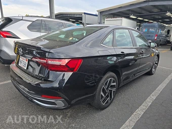 2024 Volkswagen Jetta SEL - miniatura 4