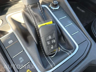 2024 Volkswagen Jetta SEL - miniatura 8