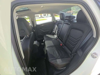 2024 Volkswagen Jetta SEL - miniatura 13