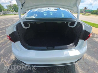 2024 Volkswagen Jetta SEL - miniatura 14
