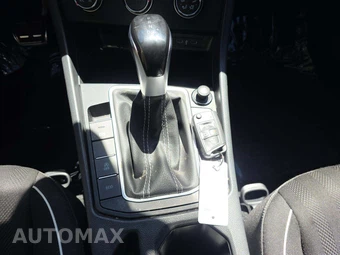 2024 Volkswagen Jetta Sport - miniatura 5