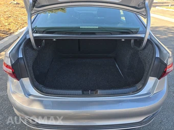 2024 Volkswagen Jetta Sport - miniatura 17