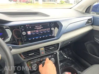 2024 Volkswagen Taos SE - miniatura 24
