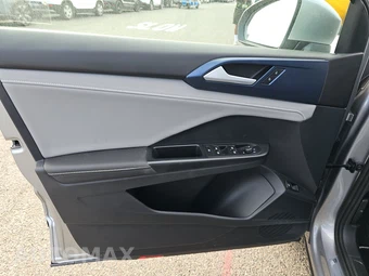 2024 Volkswagen Taos SE - miniatura 9