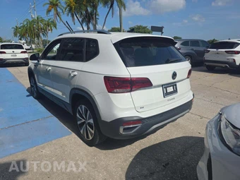 2024 Volkswagen Taos SE - miniatura 2