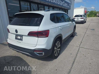 2024 Volkswagen Taos SE - miniatura 3
