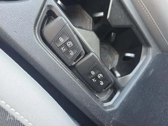 2024 Volkswagen Taos SE - miniatura 8