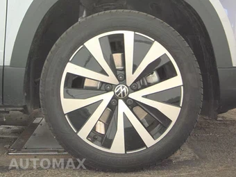 2024 Volkswagen Taos SE - miniatura 10