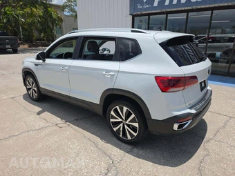 2024 Volkswagen Taos SE - miniatura 2