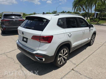 2024 Volkswagen Taos SE - miniatura 3