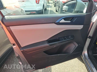 2024 Volkswagen Taos SE - miniatura 9