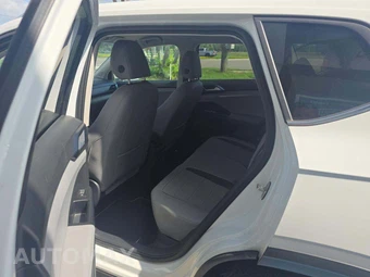 2024 Volkswagen Taos SE - miniatura 13