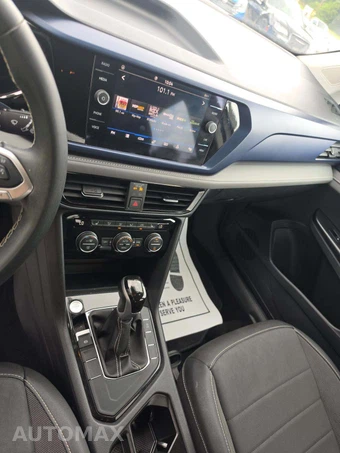 2024 Volkswagen Taos SE - miniatura 10
